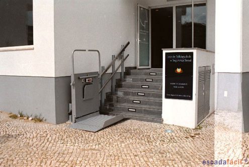 Plataforma-Elevador de Escada modelo Hiro