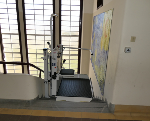 Plataforma elevador escada curva Escadafacil