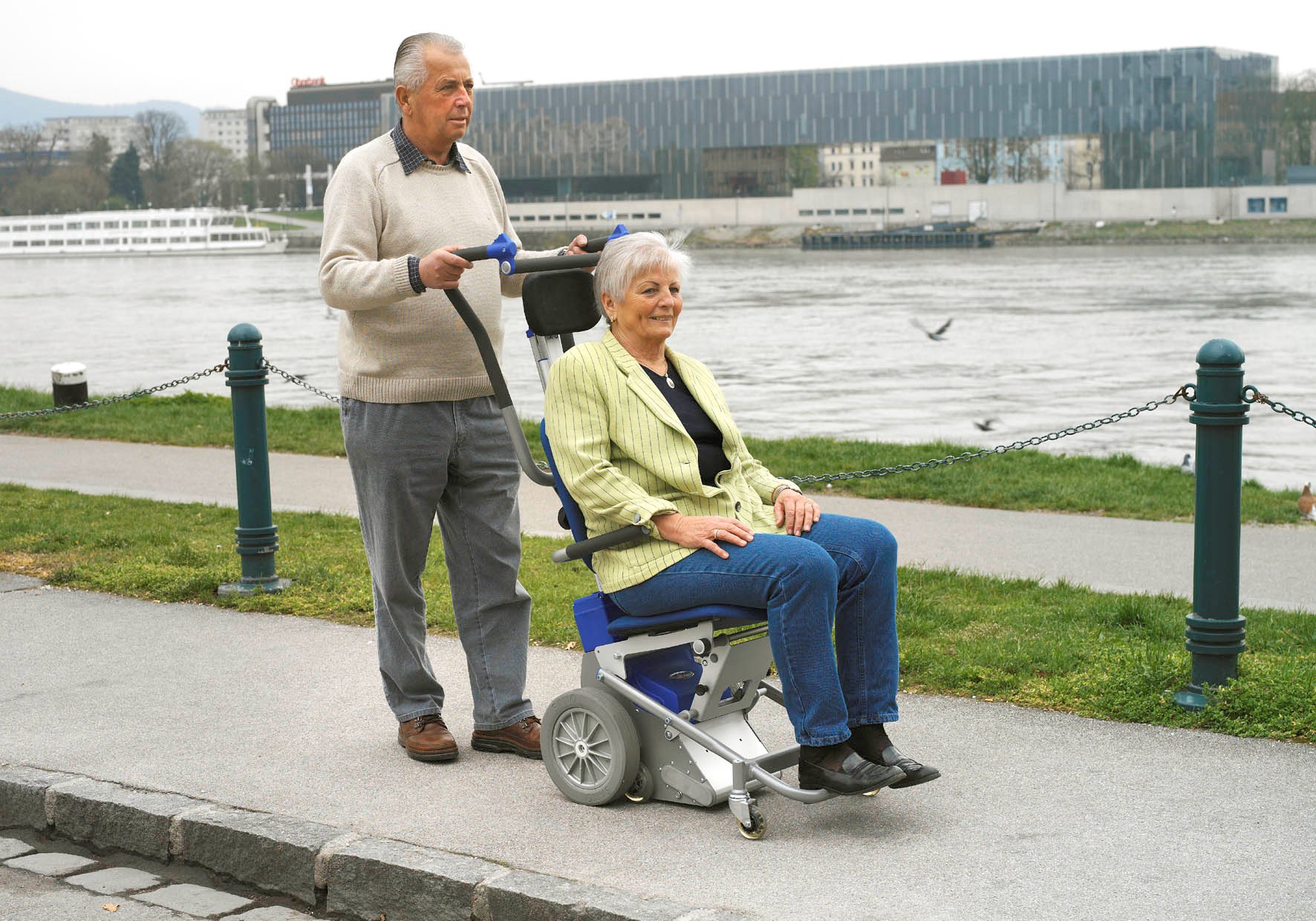 Cadeira sobe escadas portátil Escadafácil